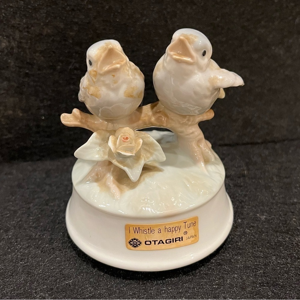 Otagiri Little Blue Birds Music Box ~ I Whistle a Happy Tune Made in Japan - Picture 3 of 16